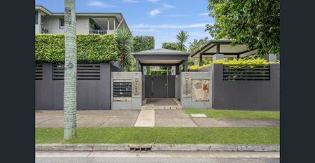 Renovated Resort-Style Home - Photo 5