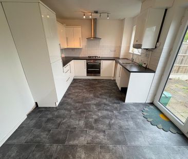 3 bedroom property to rent - Photo 3