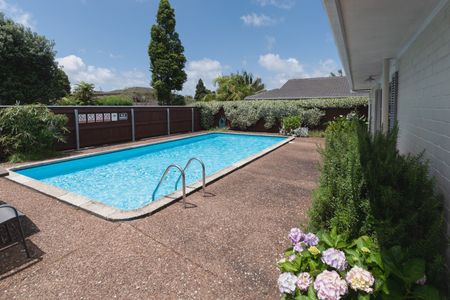 Cosy home plus a Pool! - Photo 5