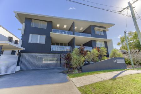 Modern 2 Bedroom Apartment on Kedron Brook! - Photo 5