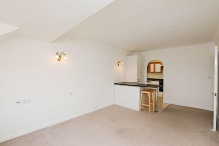 1 bedroom retirement property to rent - Photo 4