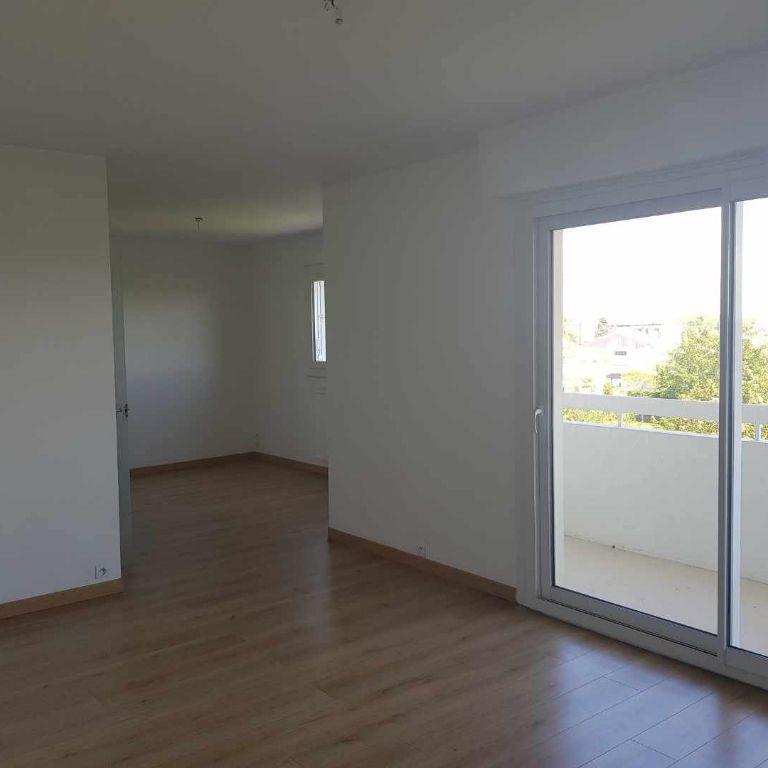 Location Appartement 4 pièces 91m² - Photo 1