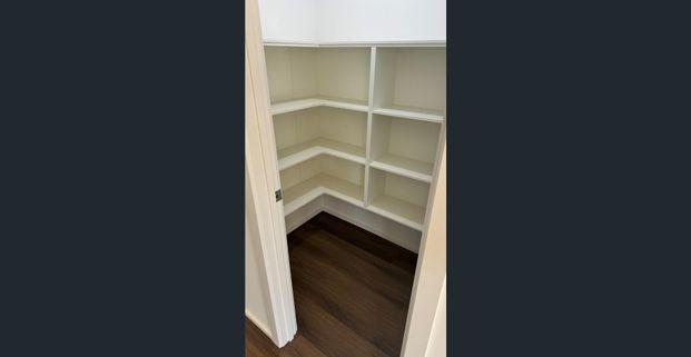 Modern 4-Bedroom Rental Home in Riverlea Park - Photo 1