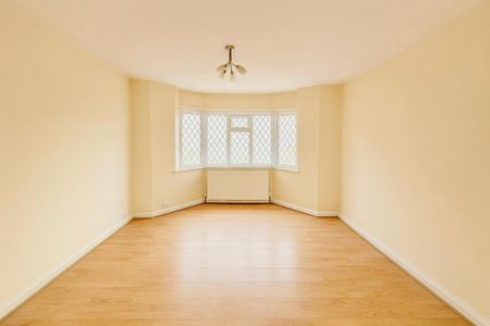 3 bedroom end of terrace house to rent - Photo 3