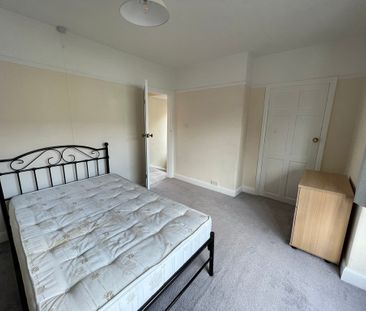 Garfield Terrace, Leeman Road - P10375 - Photo 3