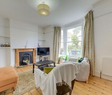 4 bedroom terraced house to rent - Photo 2