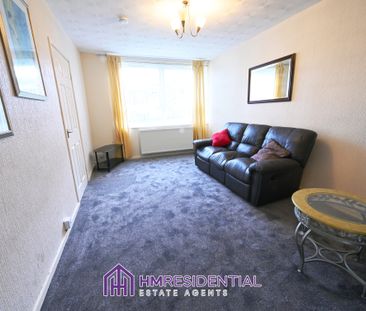 Available to the Market a 1 bed flat within Walking distance to the... - Photo 6