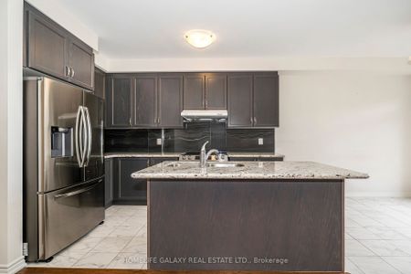 For Lease - 29 Bromfield Street, Whitby, Ontario - Photo 5