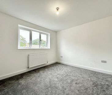4 bedroom detached house to rent - Photo 6