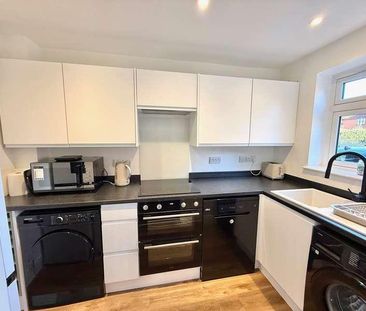 Staffordshire Croft, Warfield, Bracknell, RG42 - Photo 6