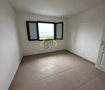 Location Maison 4 pièces 94m² ST BENOIT 97470 - Photo 6