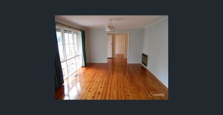 FAMILY COMFORT IN THE HEART OF GLEN WAVERLEY - Photo 5