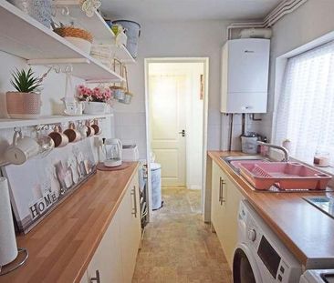 Lower Rainham Road, Rainham, ME8 - Photo 3