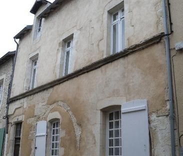 Location Appartement 1 pièce 36m² CHAUVIGNY 86300 - Photo 3