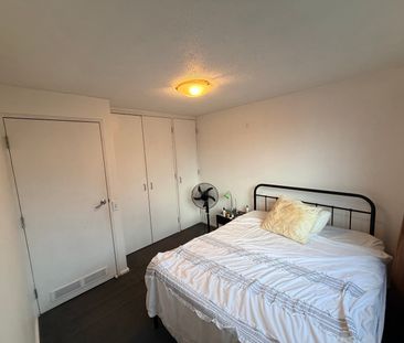 St Kilda Road - Photo 5