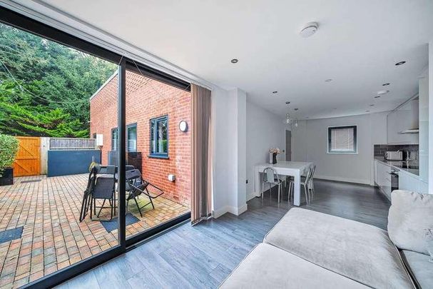 Elm Park, Stanmore, HA7 - Photo 1