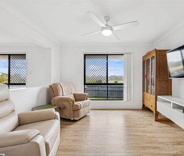 Family Home On Large Residential Block - Photo 2