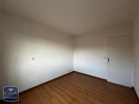 Location Appartement 3 pièces 71m² LILLE 59000 - Photo 2