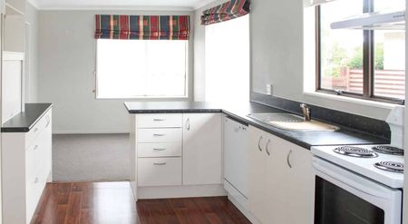 AWAPUNI - 3 BEDROOM - Photo 3