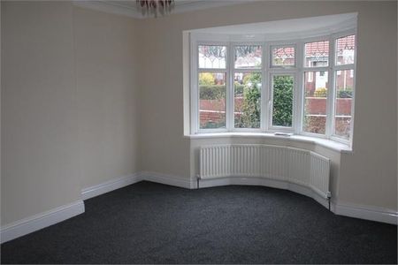 3 bedroom semi-detached bungalow to rent - Photo 2