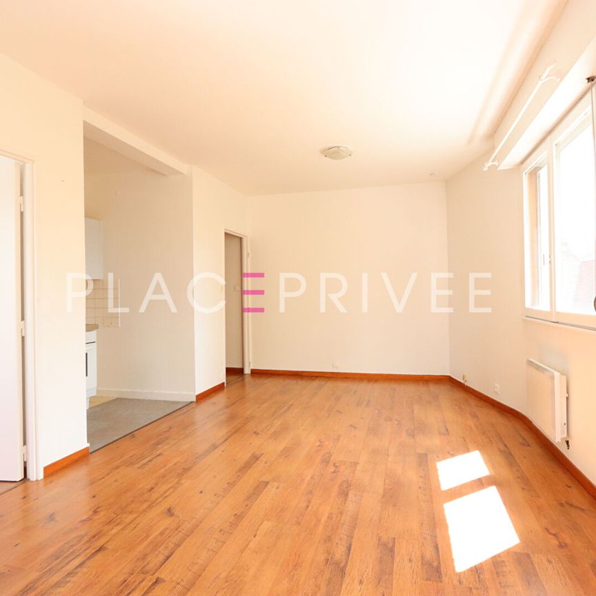 Appartement avec balcon et place de parking - Photo 1