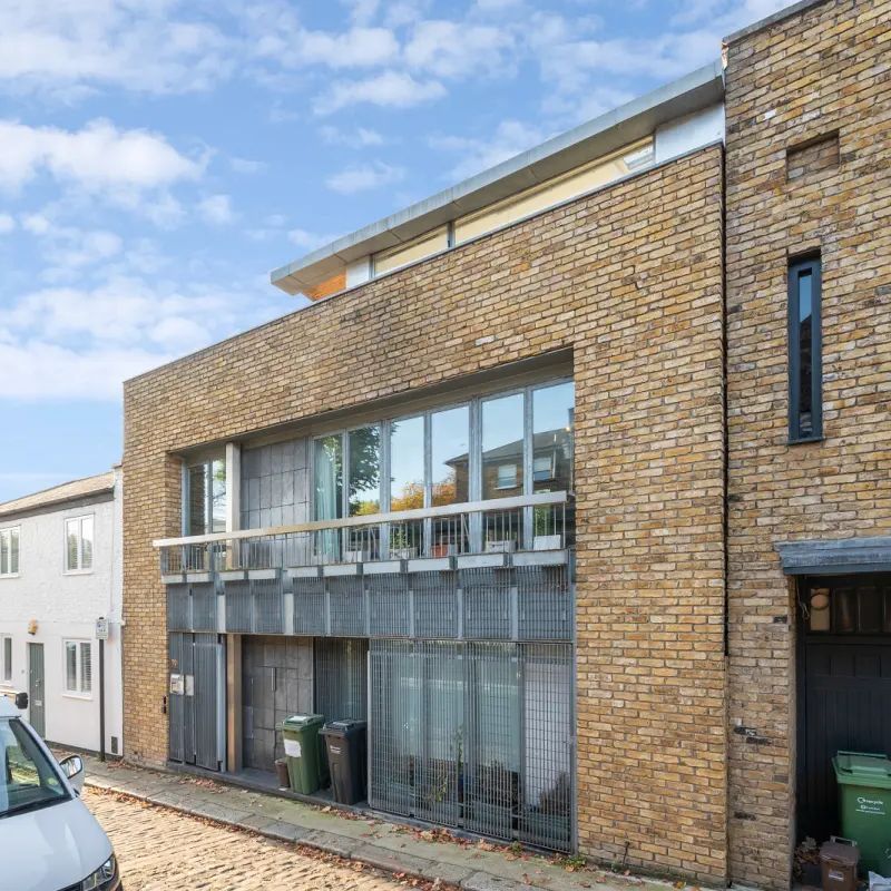 1 bedroom house in Camden Square - Photo 1