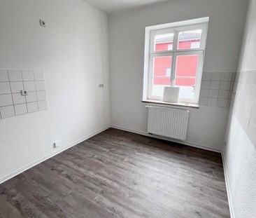 Renovierung einer herrlichen 2-Raum-Wohnung mit Gartenanteil! - Photo 3