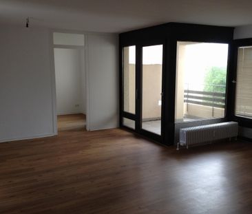 Gemütliche 2-Zimmer Wohnung mit Balkon am Zollberg - Photo 1