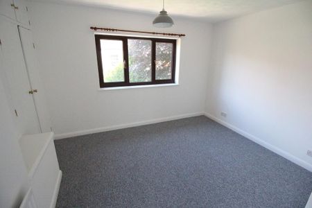 2 bedroom semi-detached house to rent - Photo 5