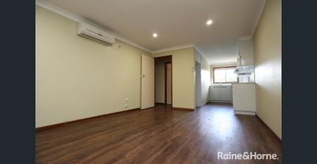 CENTRAL CHARM - Photo 2