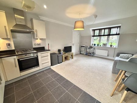 2 bedroom terraced house to rent - Photo 3