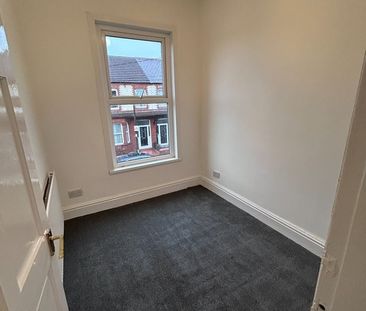 3 Bed Terraced House, Beechwood Avenue, CH45 - Photo 4