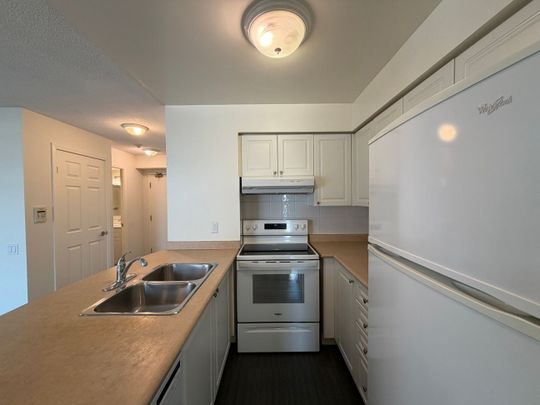 For Lease - 8 Hillcrest Avenue Unit# 1701, Toronto, Ontario - Photo 1