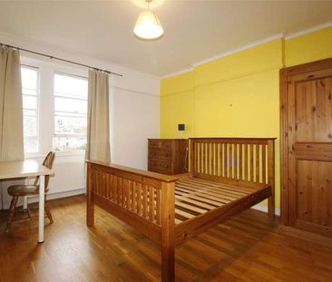 Top Floor Flat, Apsley Road, Bristol, Somerset, BS8 - Photo 4