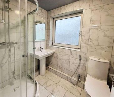 Winnipeg Drive, Cardiff, CF23 - Photo 5