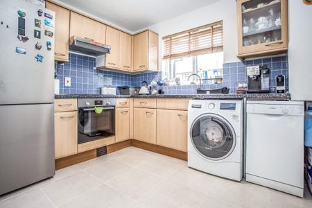 Chenies Way - Photo 5