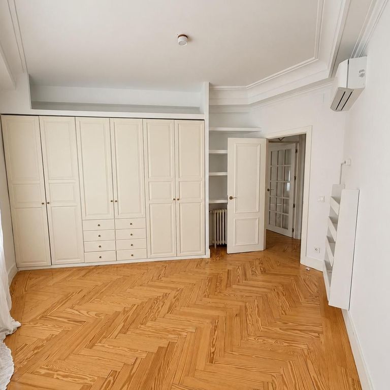 4 room luxury Flat for rent in Madrid, Spain - Photo 1