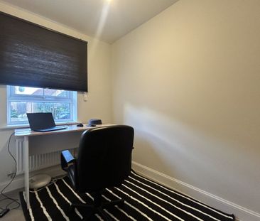 Ashcott Avenue - Photo 4