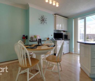 3 bedroom semi-detached house to rent - Photo 2