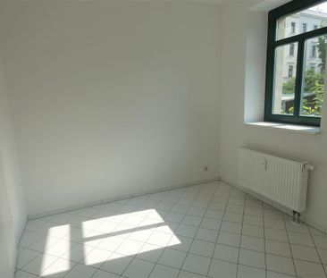 Helle, geräumige 3-Raum Whg. mit Balkon und Bad mit Fenster! - Photo 1