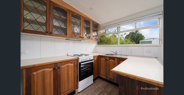 CHARMING COTTAGE AVAILABLE NOW! - Photo 1