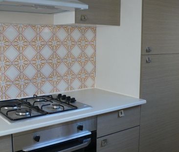 Location Appartement P2 Nimes - Photo 1