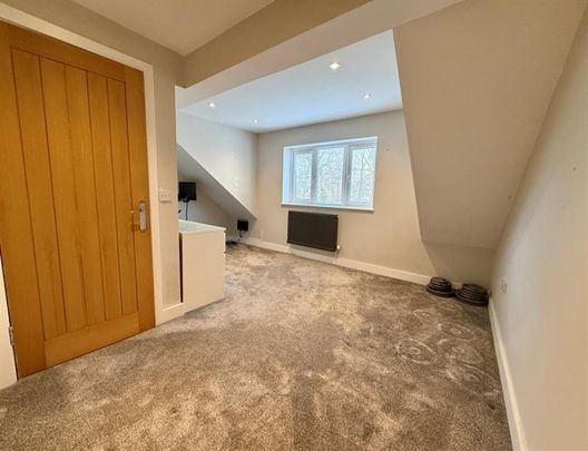 4 Bedroom Semi Detached To Let - Photo 1