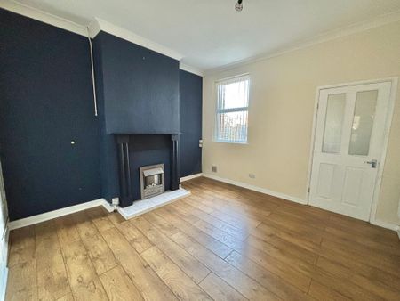 Bulkington Road, Bedworth, CV12 - Photo 2