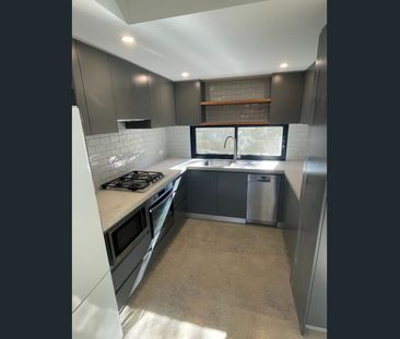 Relaxed modern coastal living $830pw - Photo 4