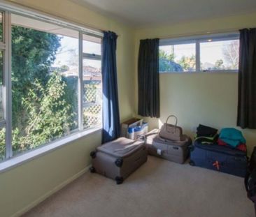 Light Filled Burnside Gem in Premium School Zones - Photo 1