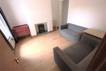 4 bedroom terraced house to rent - Photo 3