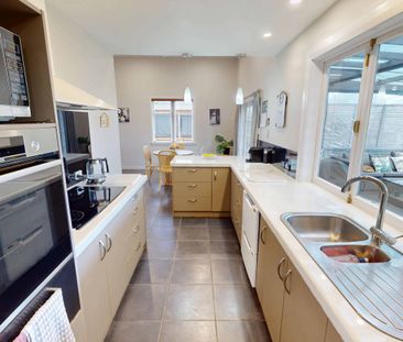 Tawhero - 3 Bedrooms - Photo 1