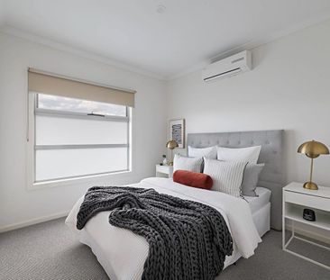 2/5 Elsey Road, Reservoir VIC 3073 - Photo 1