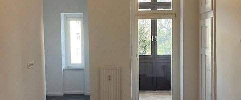 Erstbezug nach Sanierung I charmante 2-Raum-Wohnung mit großzügiger Küche und Loggia - Photo 1